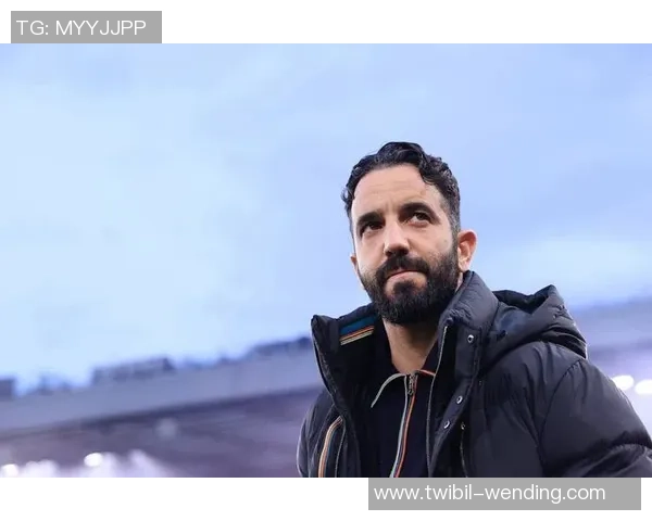 曝阿莫林下赛季不再执教曼联,两人成代替候选!拉爵三年许诺无用 曝阿莫林下赛季不再执教曼联,两人成代替候选!拉爵三年许诺无用